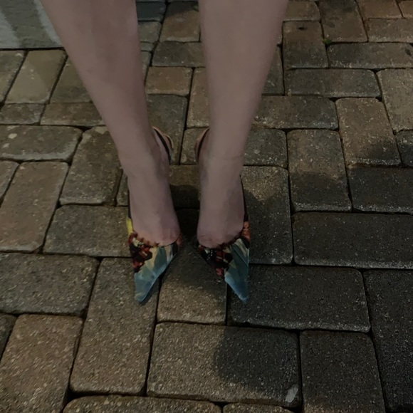 Roberto Cavalli Sling Back heels - Picture 6 of 9